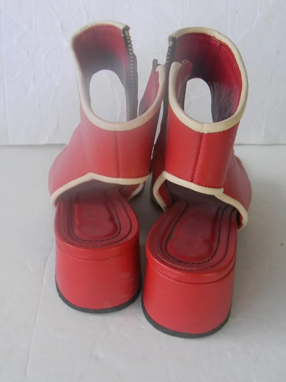 Marni Red White Leather MOD RETRO ITALY PEEP TOE LOW HEEL ARTISAN HEELS SZ 6 36